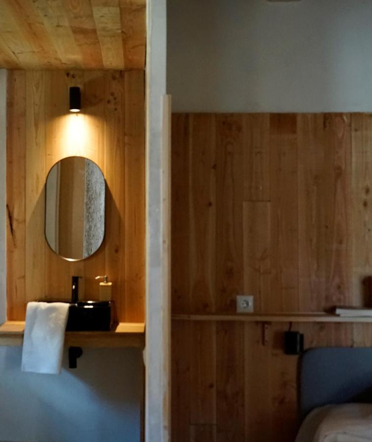 Can Tat, Loft In A Old Coach House Sant Jordi Desvalls Extérieur photo