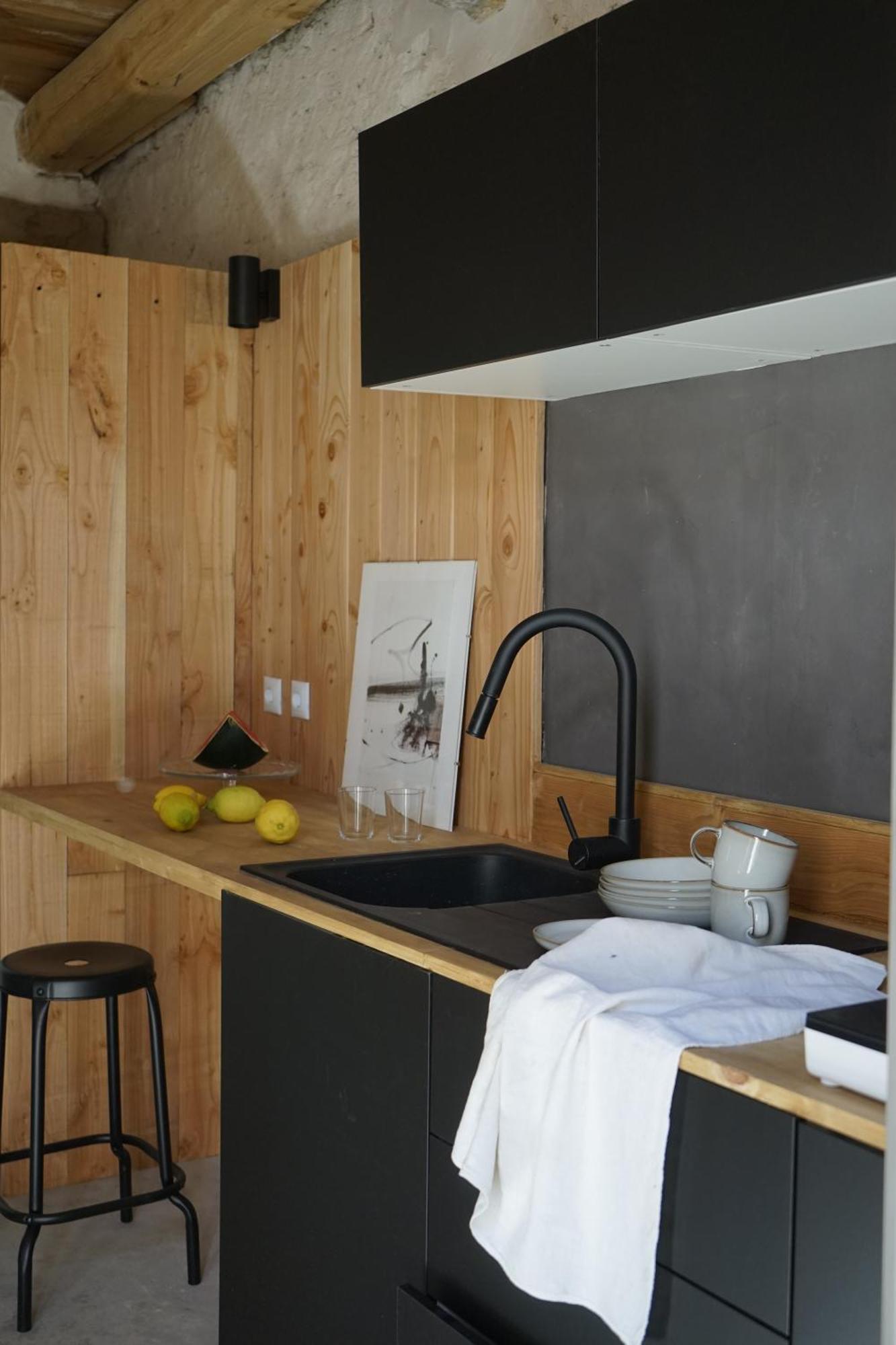 Can Tat, Loft In A Old Coach House Sant Jordi Desvalls Extérieur photo
